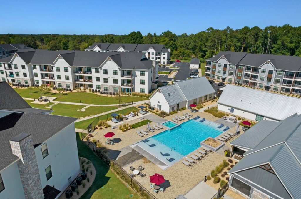 FarmHaus Apartments